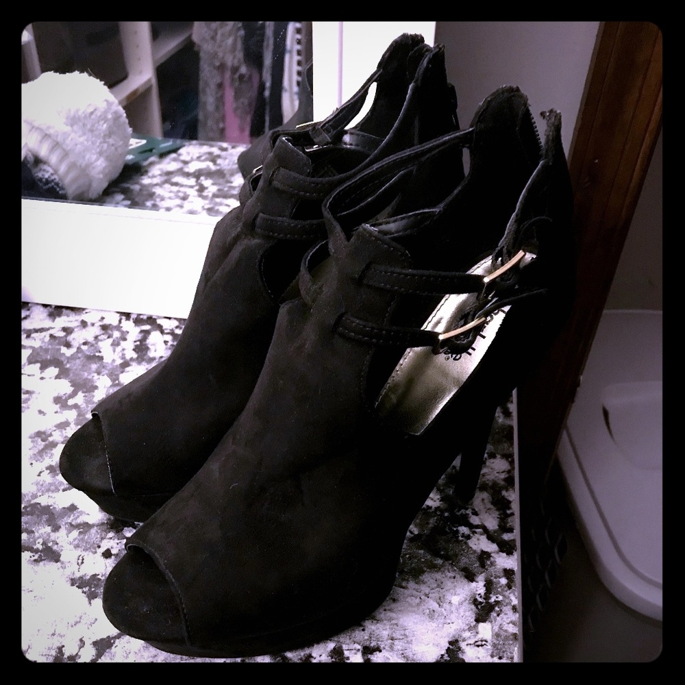 Black heels